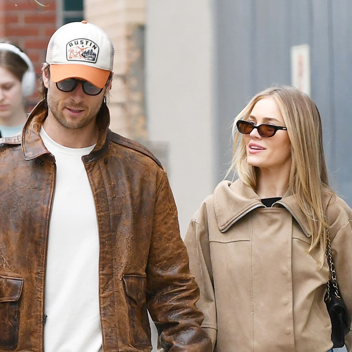  This Random Spring Trend Is What All the Chic Girls Are Wearing With Blue Jeans RN 